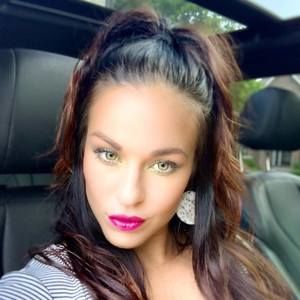 Meet your Posher, Tess